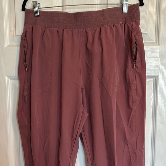 Avalanche women’s dark pink high rise jogger pants size large - Picture 1 of 9